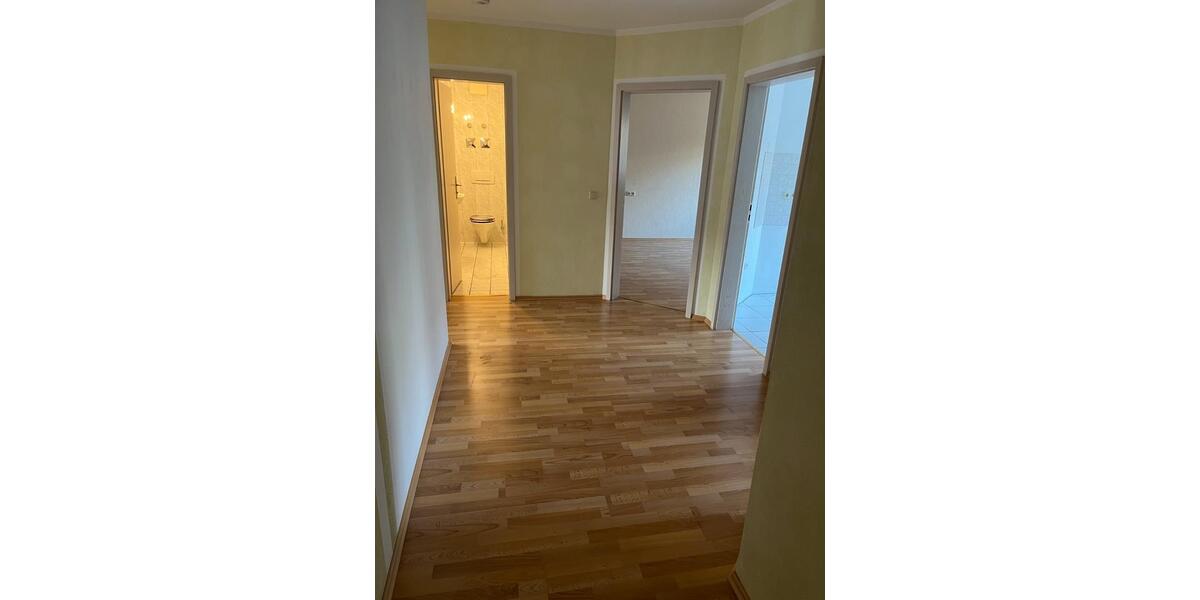 Etagenwohnung Delitzsch - 3 Zimmer, 80 m&sup2;, 800&euro; | Angebot:25971810