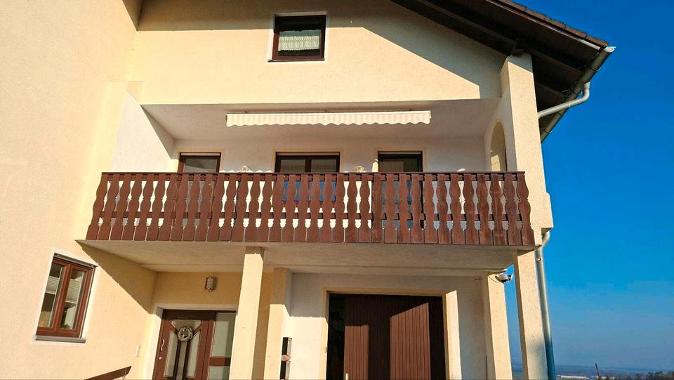 Etagenwohnung Brunnen - 4 Zimmer, 103 m&sup2;, 1.150&euro; | Angebot:26021045