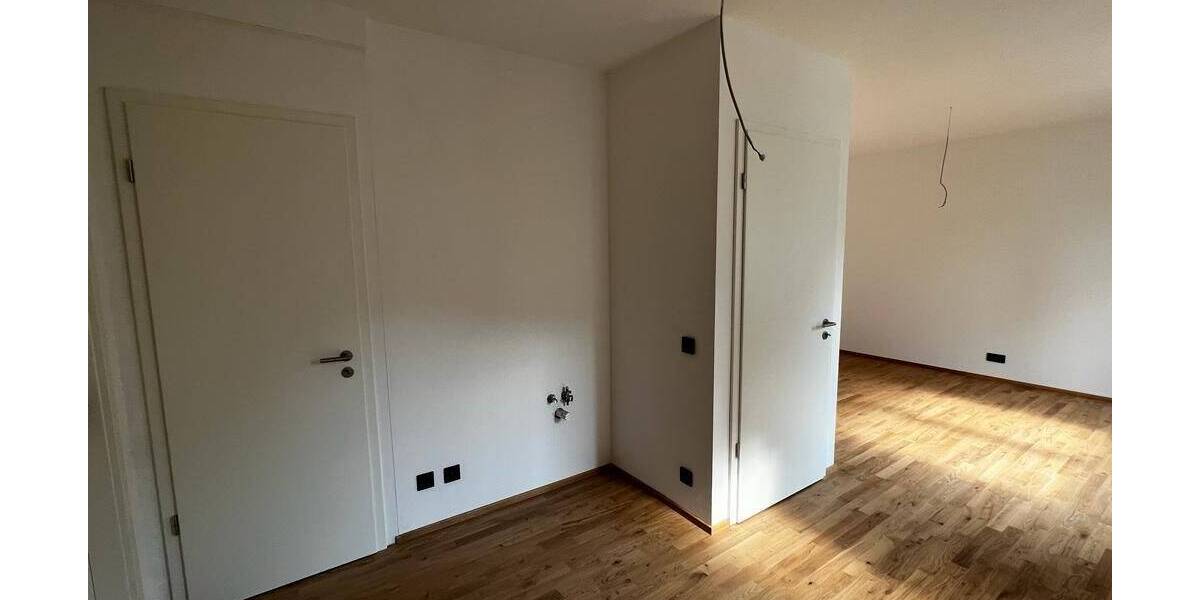 Doppelhaushälfte Mainz Weisenau - 6 Zimmer, 159 m&sup2;, 2.500&euro; | Angebot:25683725