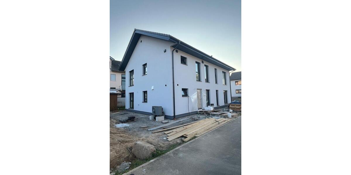 Erdgeschoßwohnung Friedewald - 4 Zimmer, 97 m&sup2;, 1.650&euro; | Angebot:26429898