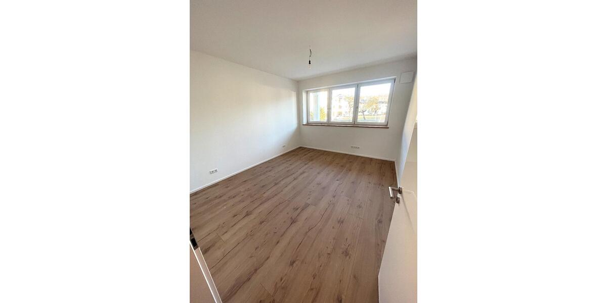 Geschmackvolle 2-Raum-Wohnung mit Balkon und EBK in Vogtareuth 2 zimmer