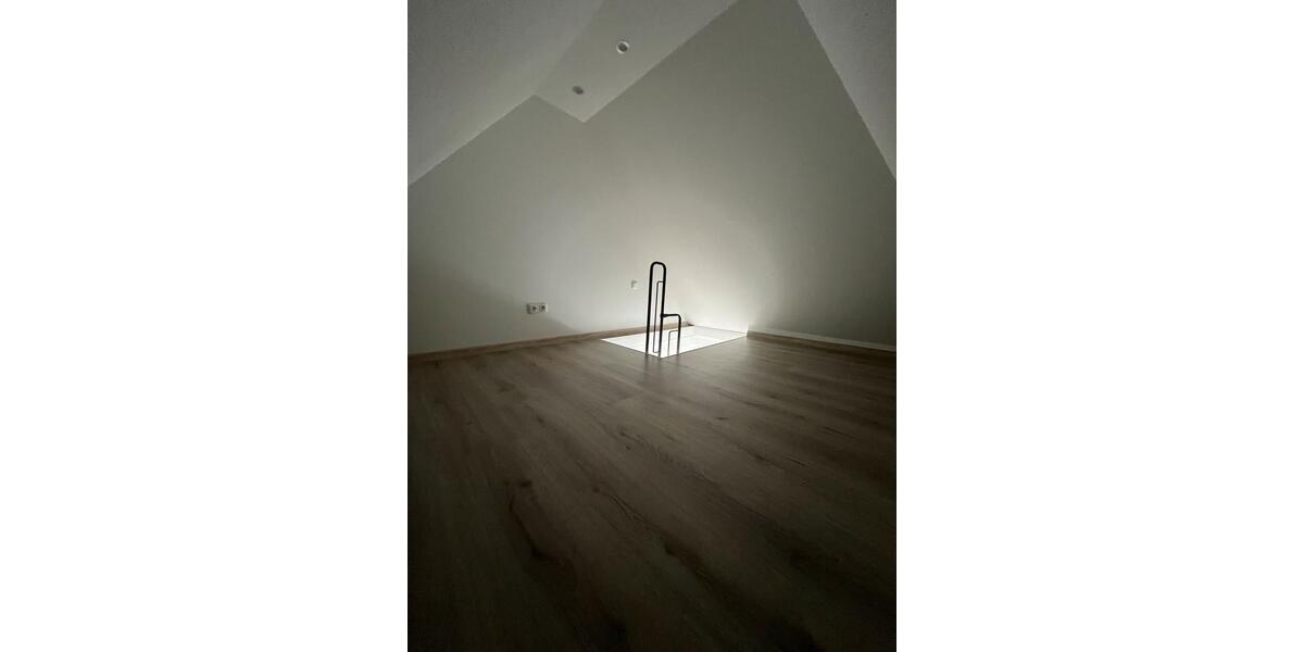 Dachgeschoßwohnung Jülich - 2 Zimmer, 63 m&sup2;, 1.080&euro; | Angebot:26543516