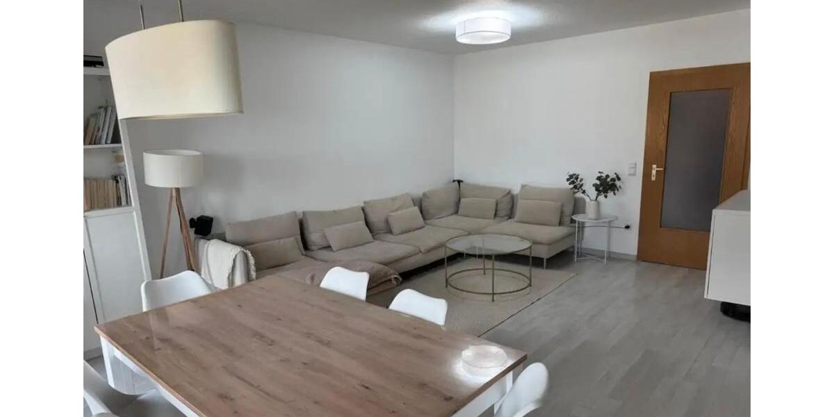 3-Zimmer-Wohnung mit Balkon, Stellplatz & Einbauküche 3 zimmer