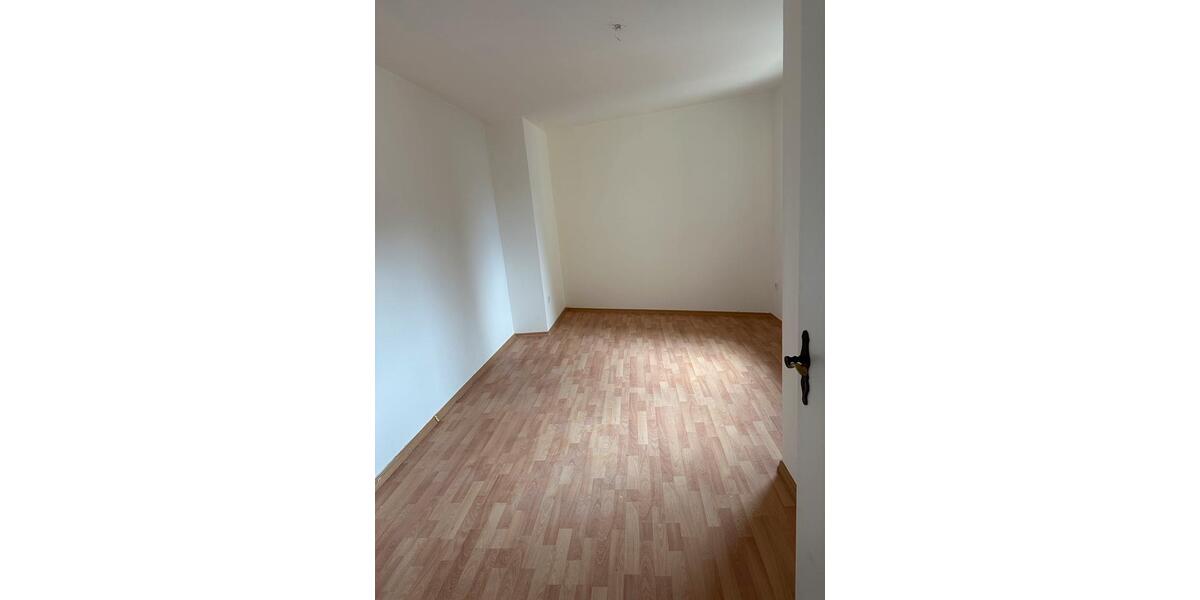 Etagenwohnung Saarbrücken - 3 Zimmer, 81 m&sup2;, 800&euro; | Angebot:25186112
