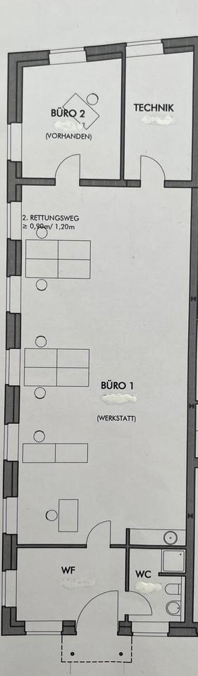 Büro im grünen im alten Fabrik Gebäude Loft zimmer