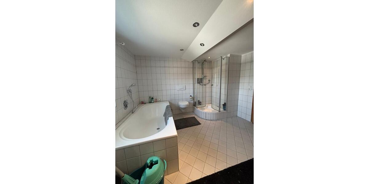 Dachgeschoßwohnung Markt Indersdorf - 4 Zimmer, 130 m&sup2;, 2.150&euro; | Angebot:25881481