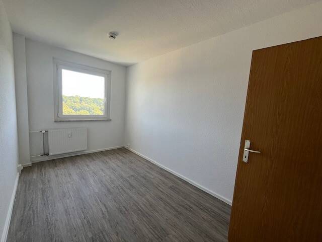 Etagenwohnung Zwickau Pölbitz - 3 Zimmer, 70 m&sup2;, 440&euro; | Angebot:26189649