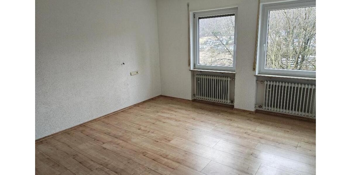 Erdgeschoßwohnung Albstadt - 3.5 Zimmer, 110 m&sup2;, 850&euro; | Angebot:26119996