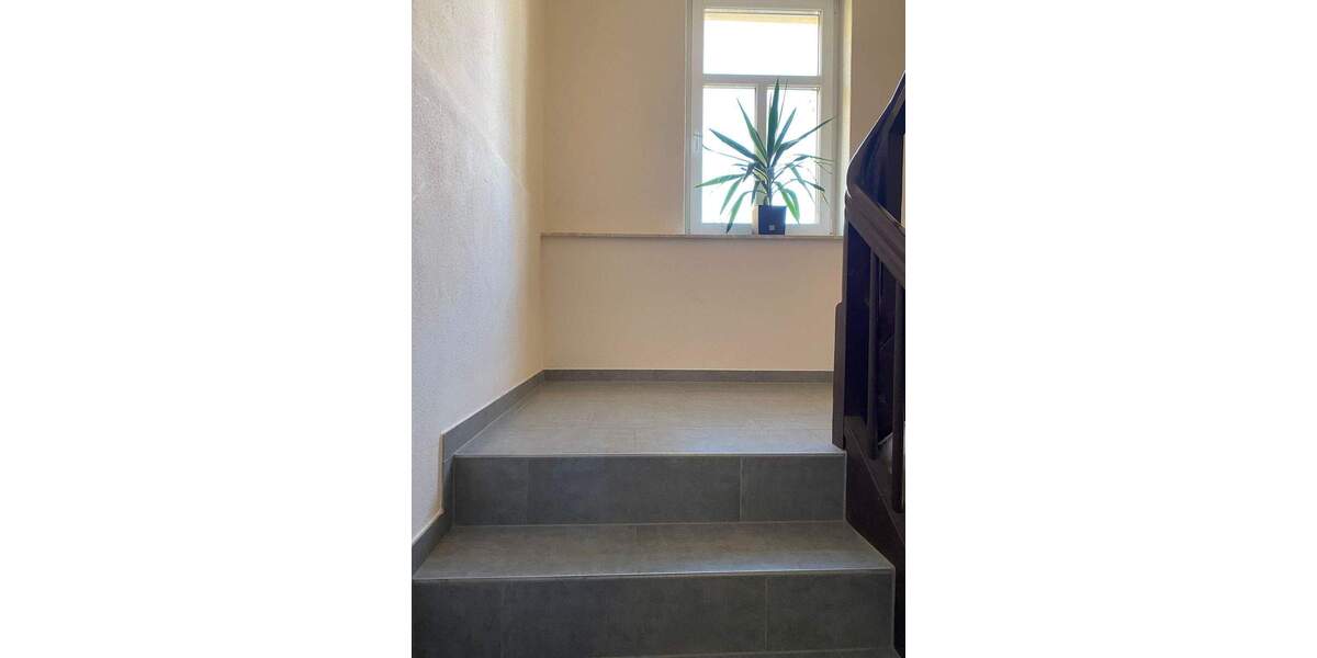 *** Schicke Stadtwohnung DG | Balkon | Kamin | Stellplatz | Einbauküche *** 2 zimmer