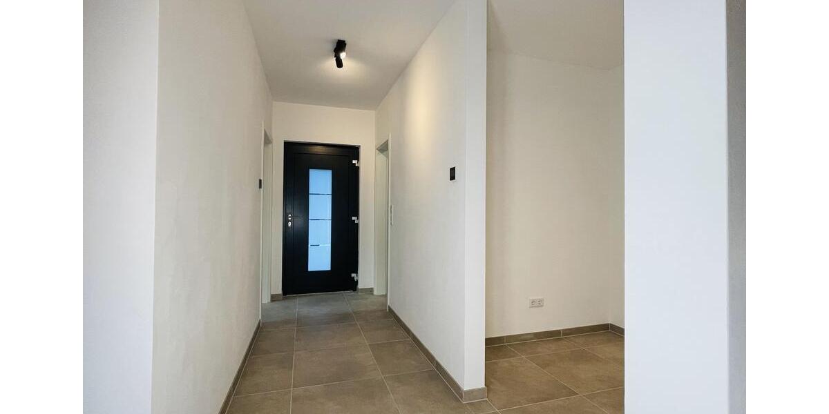 Stilvolles Neubau-Haus: Modernes Wohnen mit Traumküche und Garten 4 zimmer