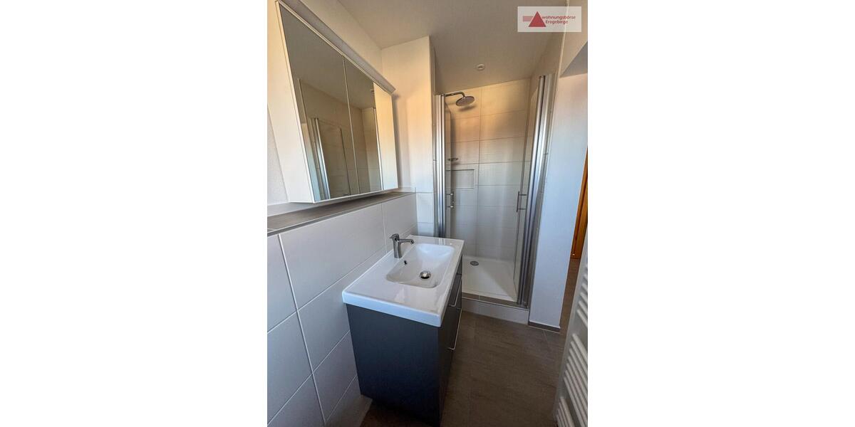 Dachgeschoßwohnung Aue-Bad Schlema Bad Schlema - 5 Zimmer, 130 m&sup2;, 800&euro; | Angebot:24847399