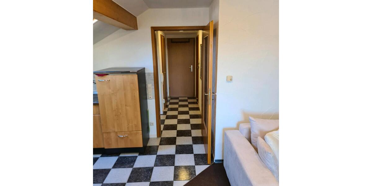 renov. Singlewohnung zur Miete Teublitz 66m² Dachgesch. 2 zimmer