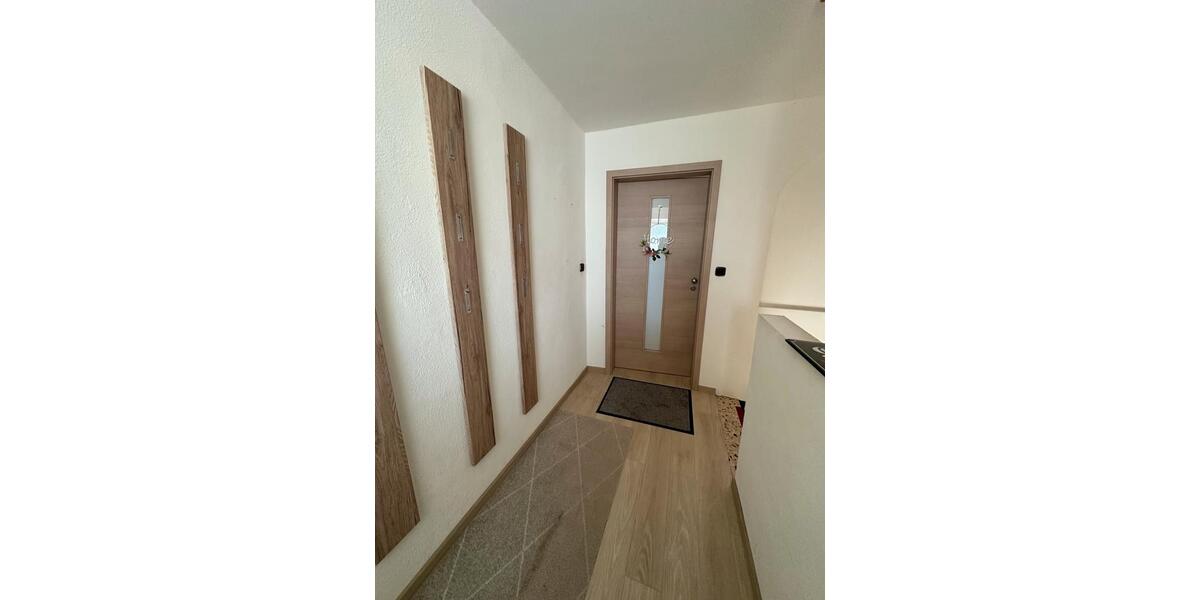 Etagenwohnung Großenlüder - 5 Zimmer, 150 m&sup2;, 1.600&euro; | Angebot:26006073