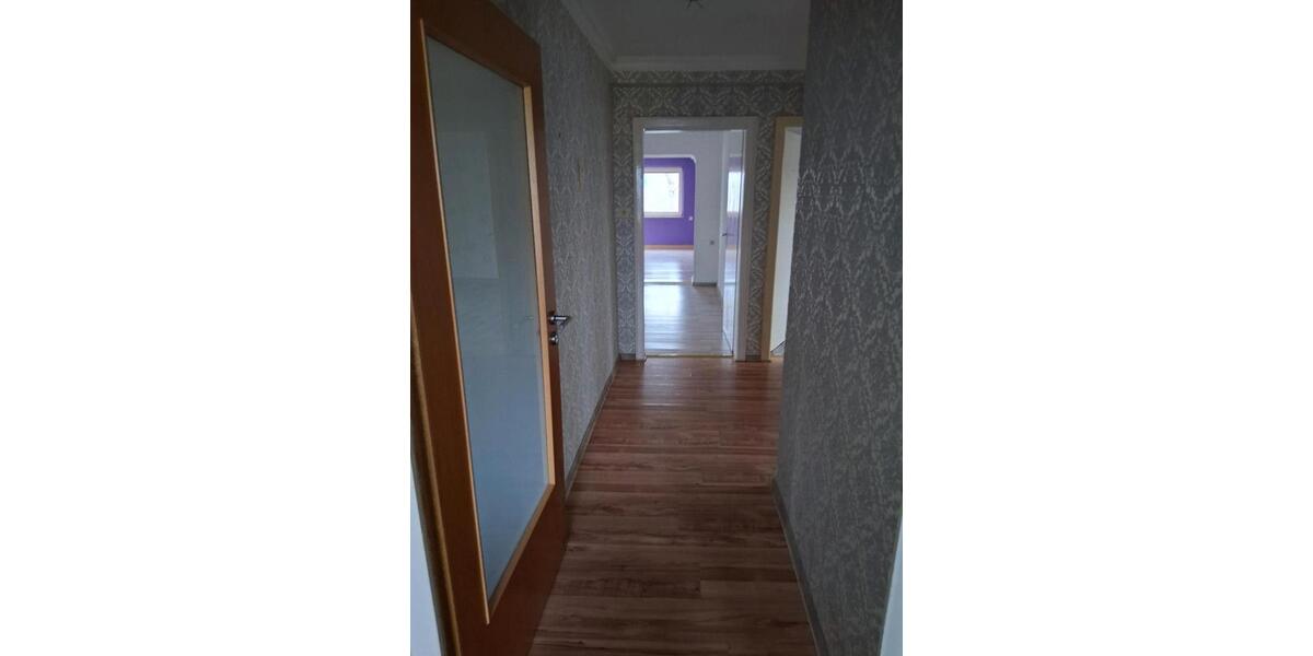 Dachgeschoßwohnung Bitburg - 4 Zimmer, 90 m&sup2;, 850&euro; | Angebot:24839565