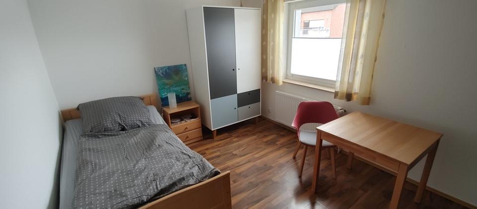 Wohnen auf Zeit Eschweiler - 3 Zimmer, 100 m&sup2;, 21&euro; | Angebot:25840126