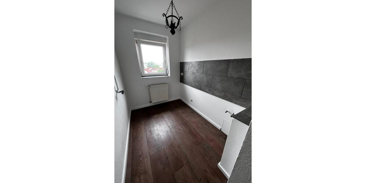 Dachgeschoßwohnung Meißen - 2 Zimmer, 42 m&sup2;, 280&euro; | Angebot:26676946