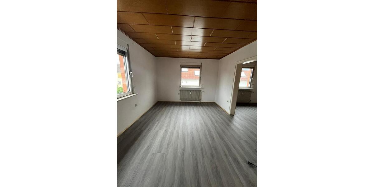 Gepflegte 3-Zimmer-Wohnung im 1. OG in Neustadt a.d.W. Lachen-Spe 3 zimmer