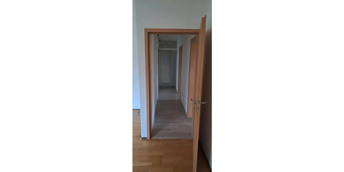 3-Zimmer-Erdgeschosswohnung 75m2 ab sofort Frei 3 zimmer