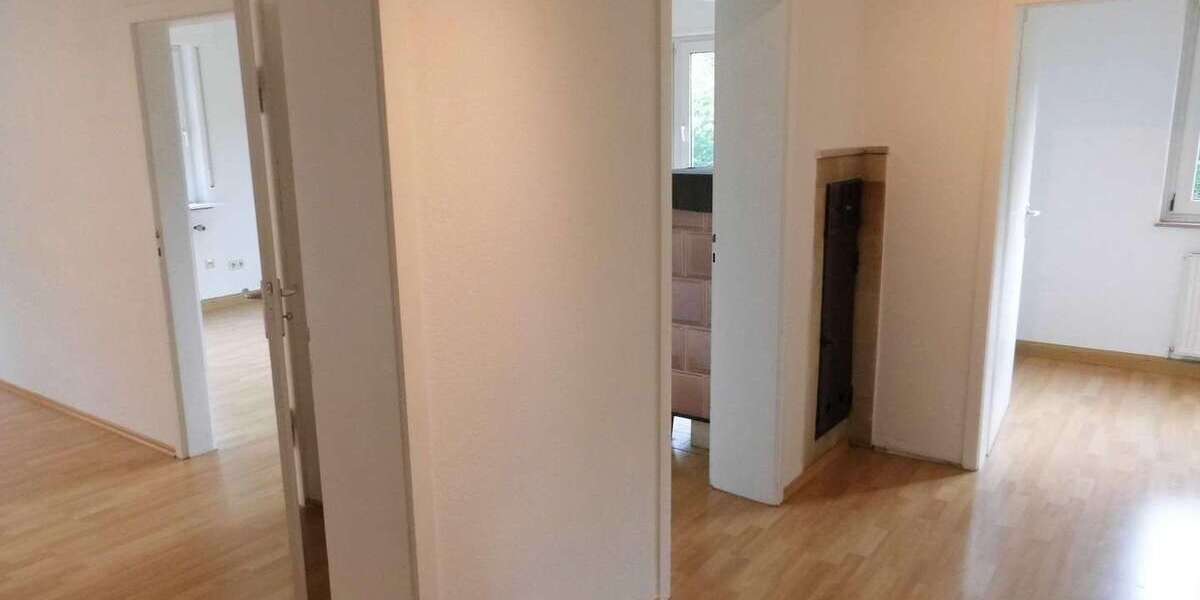 Etagenwohnung Stuttgart Bad Cannstatt - 3 Zimmer, 72 m&sup2;, 1.000&euro; | Angebot:26821376