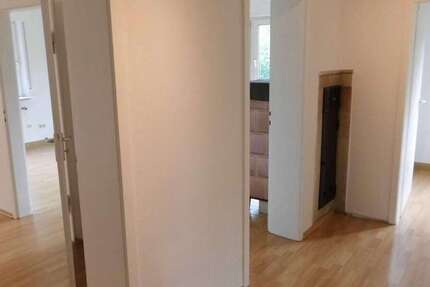 Wohnung Stuttgart Bad Cannstatt - 3 Zimmer, 72 m&sup2;, 1.000&euro; | Angebot:26821376