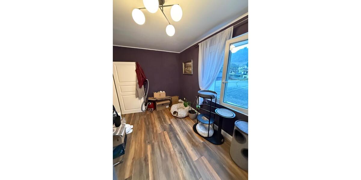 Etagenwohnung Singhofen - 3 Zimmer, 76 m&sup2;, 900&euro; | Angebot:25906281