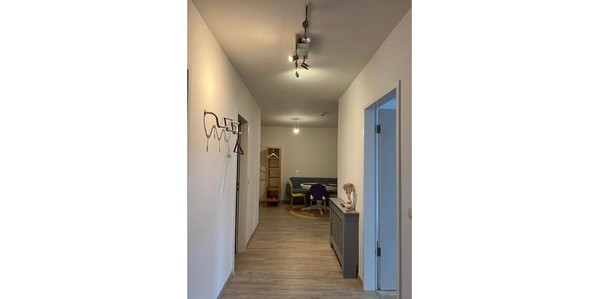 Etagenwohnung Tirschenreuth - 3 Zimmer, 130 m&sup2;, 910&euro; | Angebot:24678589