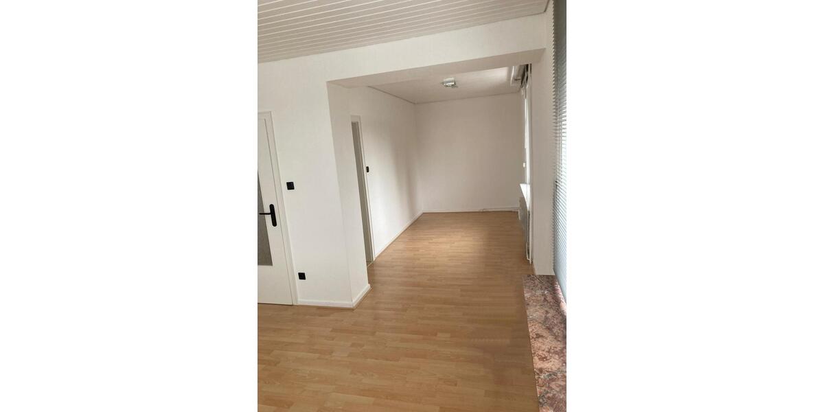 Etagenwohnung Lotte - 2 Zimmer, 68 m&sup2;, 600&euro; | Angebot:24743551