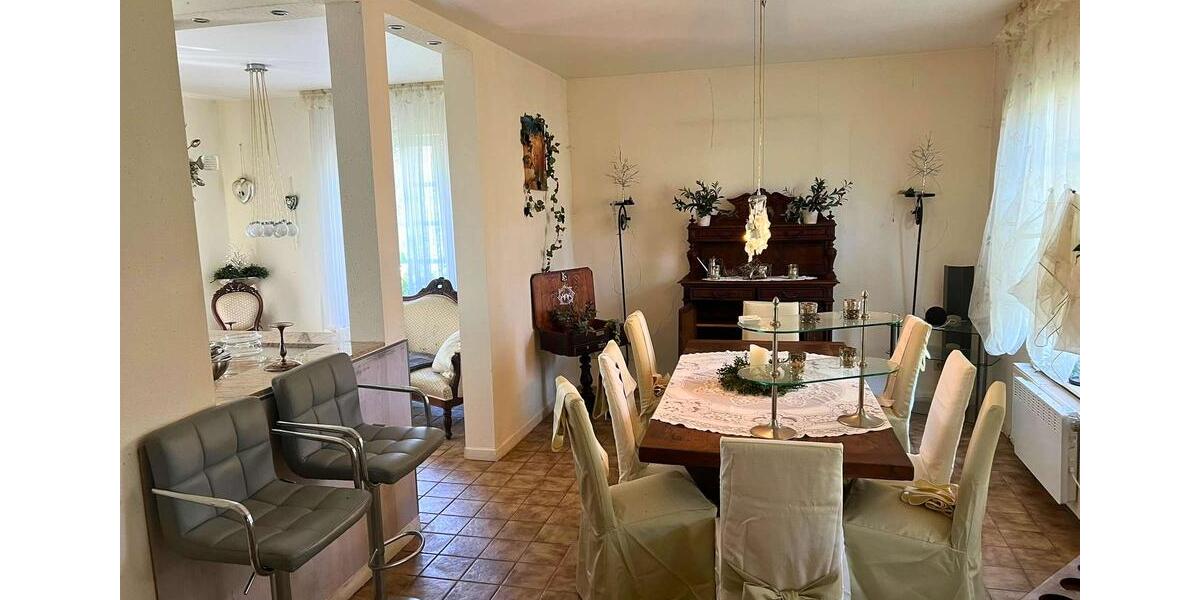 Einfamilienhaus Bad Pyrmont - 6 Zimmer, 240 m&sup2;, 1.500&euro; | Angebot:26193677