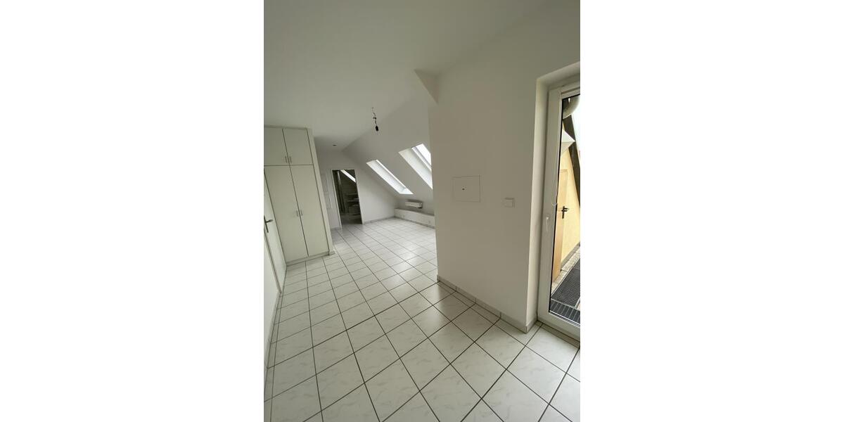 Etagenwohnung Mittweida - 1 Zimmer, 29 m&sup2;, 350&euro; | Angebot:26336998