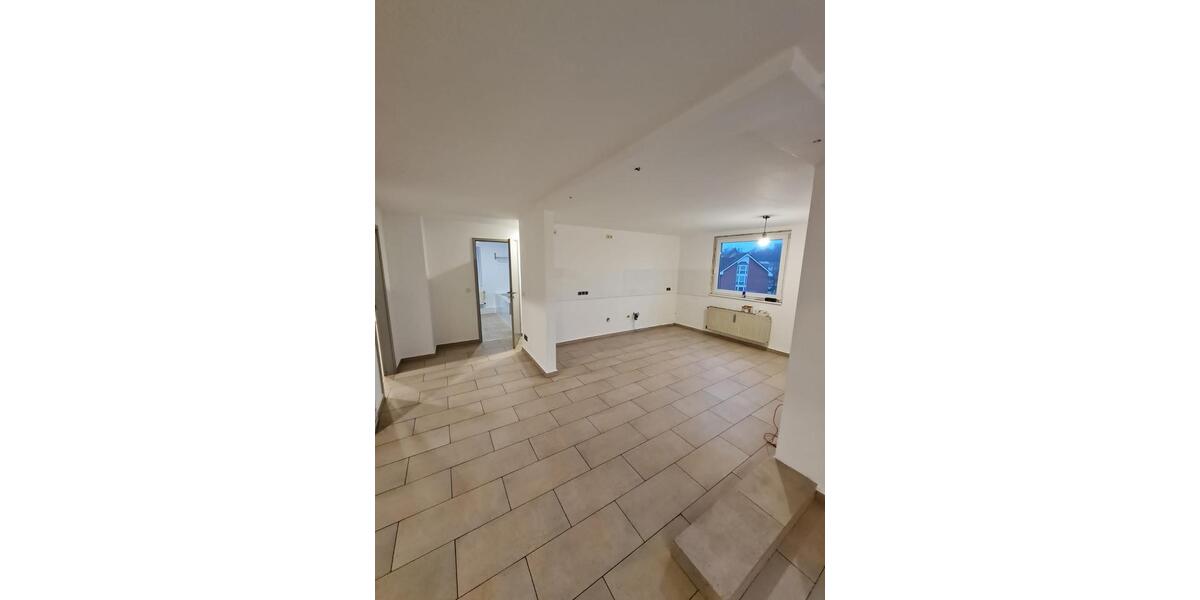 Dachgeschoßwohnung Duisburg Hamborn - 3 Zimmer, 93 m&sup2;, 950&euro; | Angebot:24612577