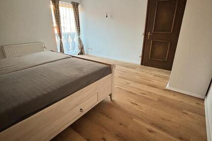 2 Zimmer Wohnung frisch renoviert zimmer