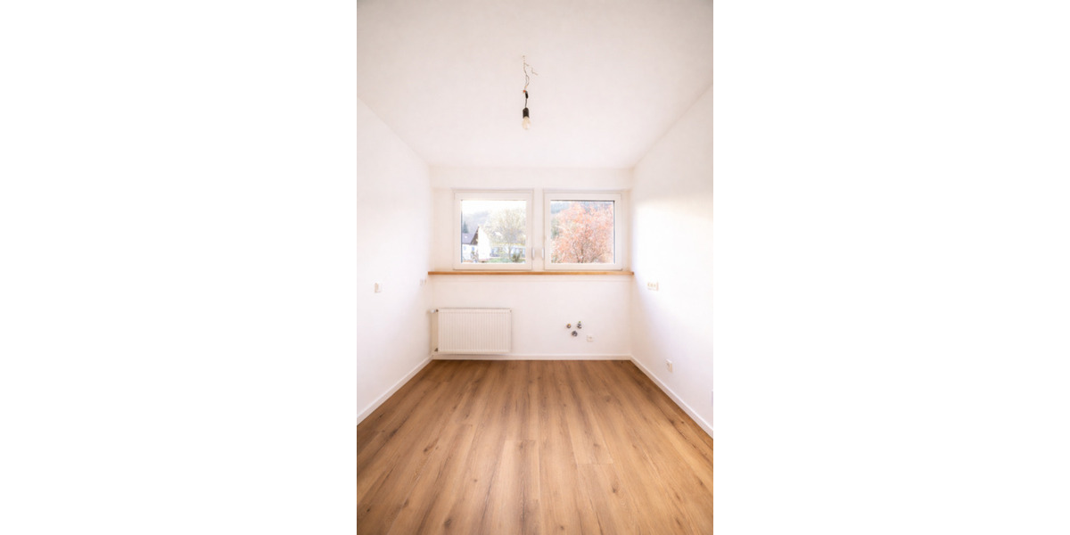 Dachgeschoßwohnung Föhren - 3 Zimmer, 83 m&sup2;, 900&euro; | Angebot:25445876