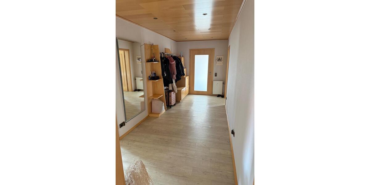 Etagenwohnung Hünfeld - 3.5 Zimmer, 124 m&sup2;, 950&euro; | Angebot:26578810