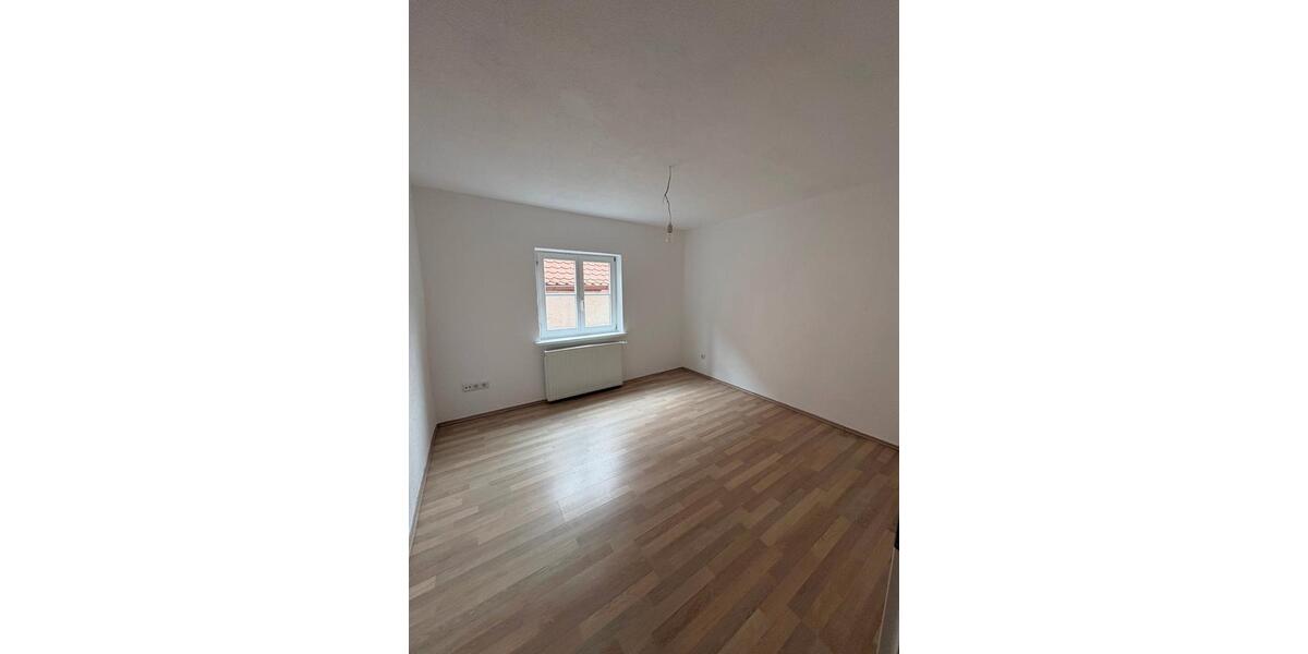 Etagenwohnung Dinkelsbühl - 5 Zimmer, 107 m&sup2;, 1.300&euro; | Angebot:26546169