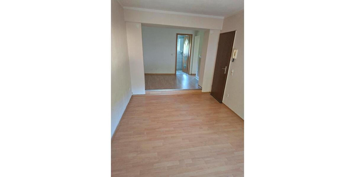 Etagenwohnung Großrosseln - 2 Zimmer, 65 m&sup2;, 480&euro; | Angebot:26336213