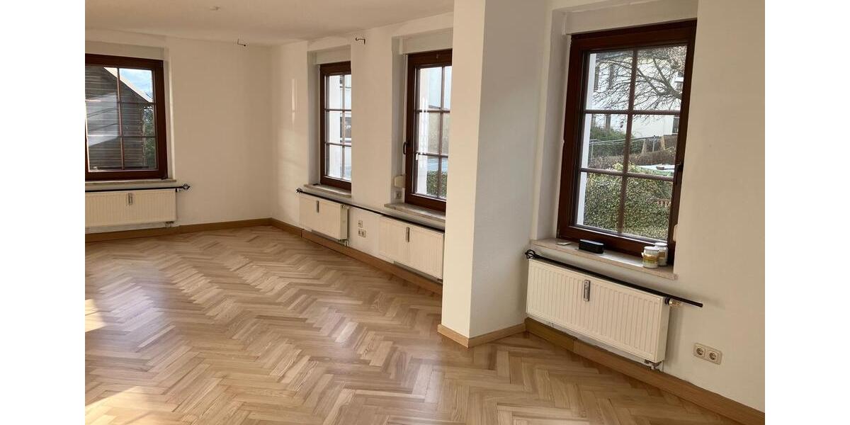 Erdgeschoßwohnung Grünhain-Beierfeld Beierfeld - 3 Zimmer, 90 m&sup2;, 400&euro; | Angebot:26037485
