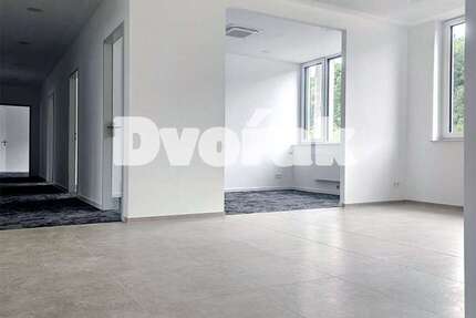 Gewerbeobjekt Stuttgart-Wangen Wangen - 2.450&euro; | Angebot:27270934
