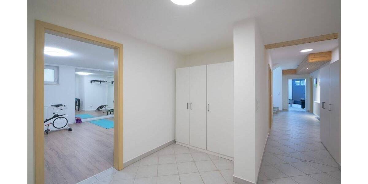 Einfamilienhaus Mammendorf - 9 Zimmer, 272 m&sup2;, 3.490&euro; | Angebot:23964807