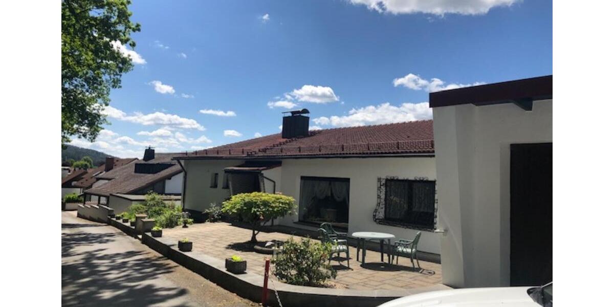 Erdgeschoßwohnung Kronach - 9 Zimmer, 250 m&sup2;, 2.998&euro; | Angebot:20430575