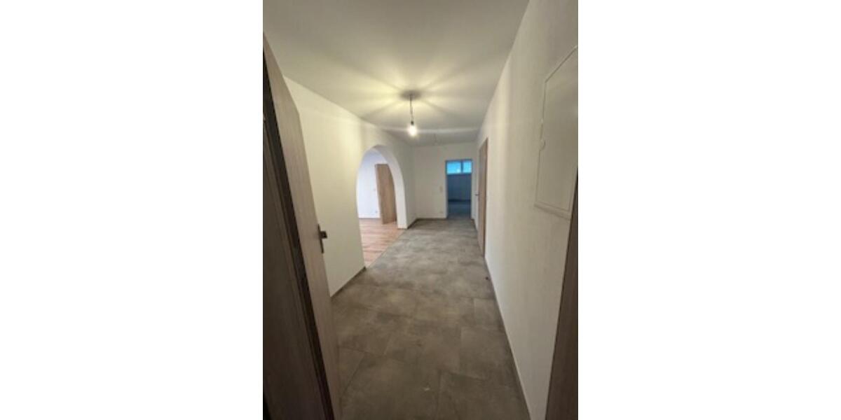 Etagenwohnung Trier Nord - 3 Zimmer, 95 m&sup2;, 1.100&euro; | Angebot:25265191
