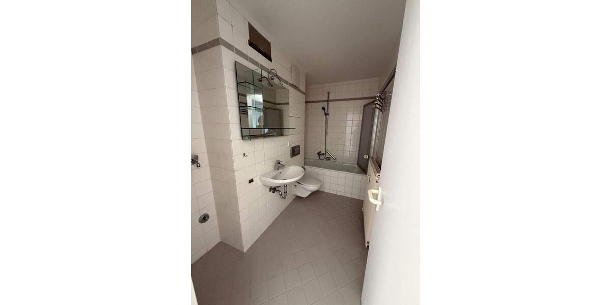 Etagenwohnung Kabelsketal Großkugel - 4 Zimmer, 114 m&sup2;, 805&euro; | Angebot:25998345