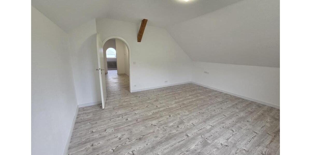 Erdgeschoßwohnung Niederwörresbach - 5 Zimmer, 128 m&sup2;, 890&euro; | Angebot:25963051