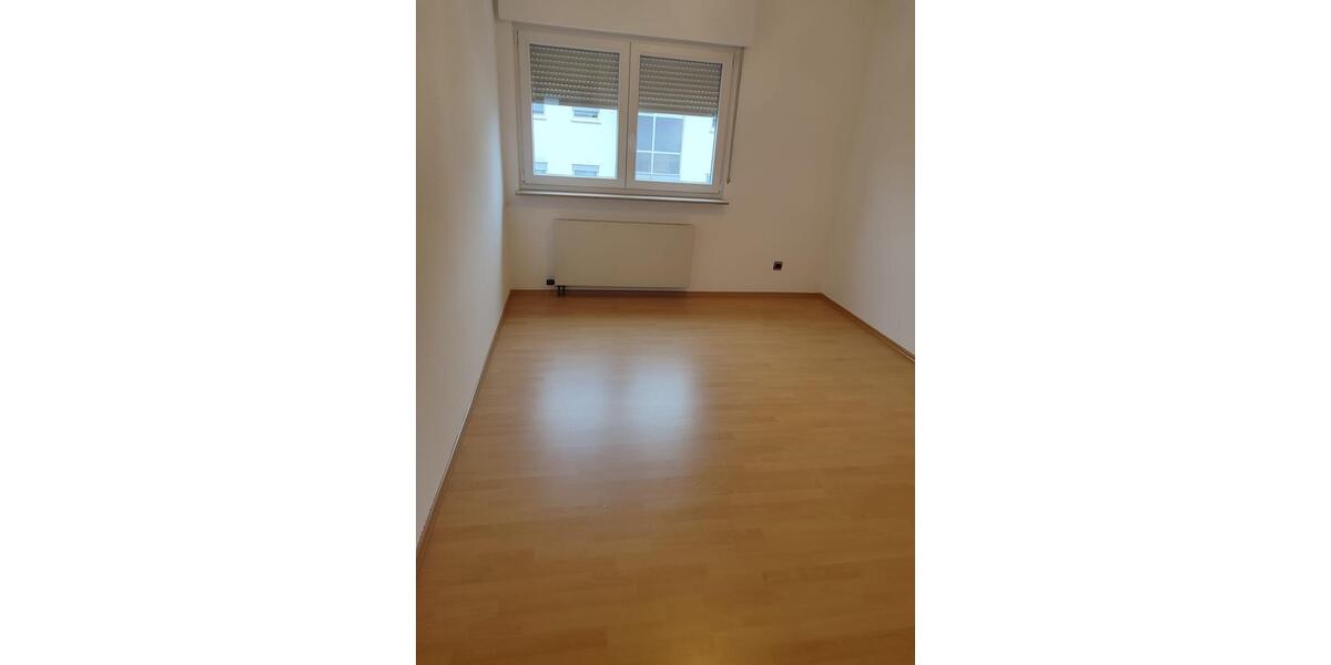 Etagenwohnung Waldmohr - 4 Zimmer, 110 m&sup2;, 1.050&euro; | Angebot:26181983