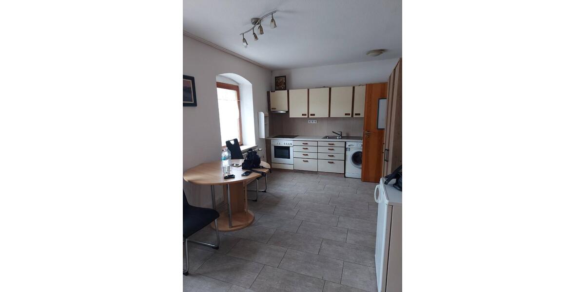 Erdgeschoßwohnung Bad Berneck im Fichtelgebirge - 1.5 Zimmer, 25 m&sup2;, 320&euro; | Angebot:25238354