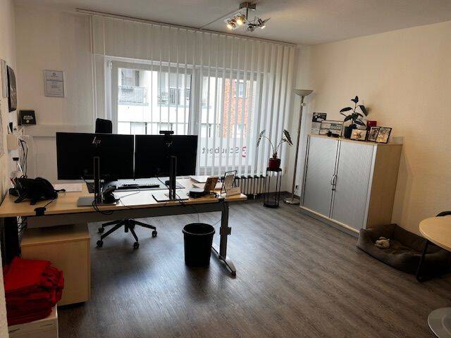 Gewerbeobjekt Lippstadt Kernstadt - 4 Zimmer, 126 m&sup2;, 1.350&euro; | Angebot:25664642