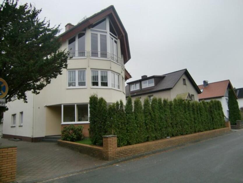 Erdgeschoßwohnung mit Garten und Gartenhaus