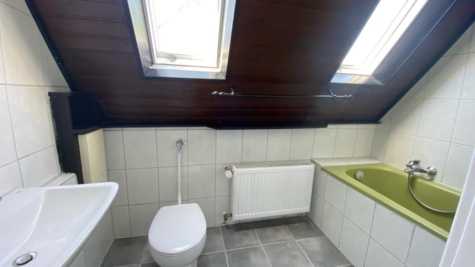 Dachgeschoßwohnung Neunkirchen Heinitz - 3 Zimmer, 90 m&sup2;, 600&euro; | Angebot:25993391