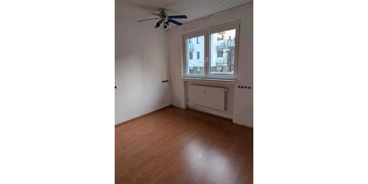 Etagenwohnung Bergheim - 2 Zimmer, 80 m&sup2;, 950&euro; | Angebot:25145496