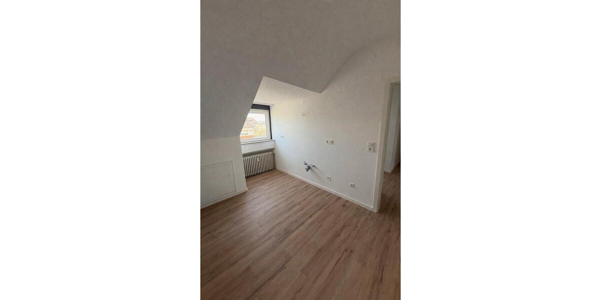 Dachgeschoßwohnung Bad Salzuflen Ehrsen-Breden - 3 Zimmer, 74 m&sup2;, 740&euro; | Angebot:25855881