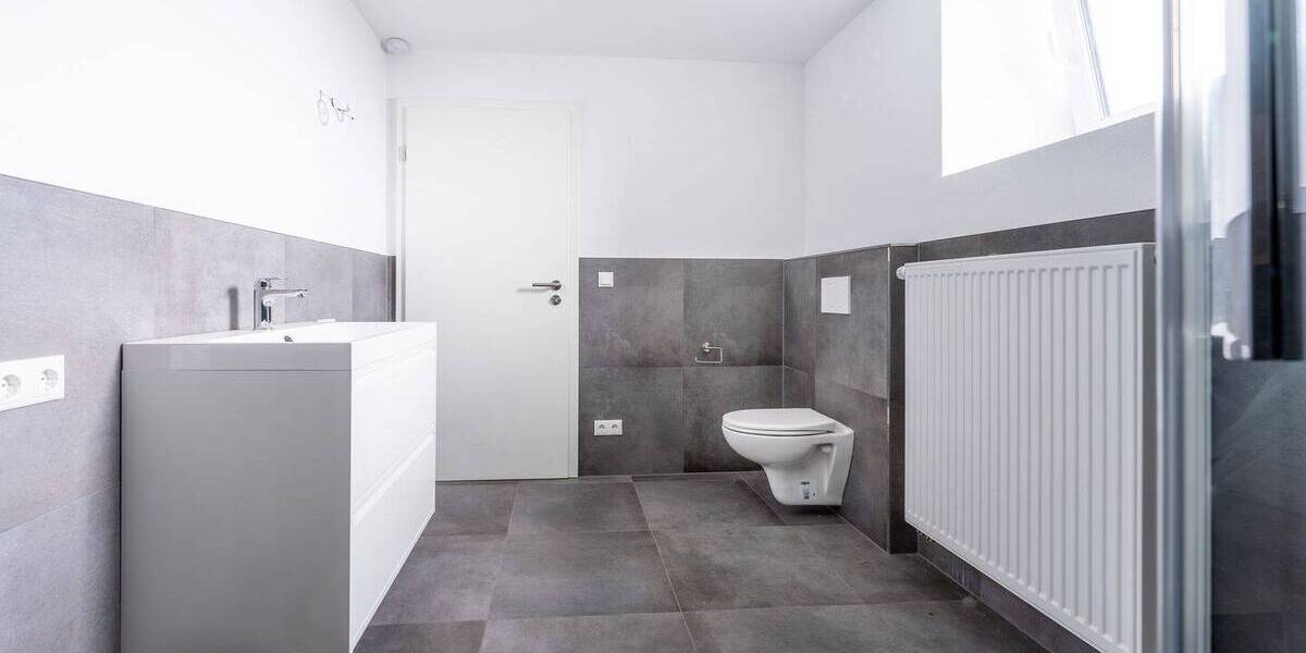 Reihenmittelhaus Straubing - 4 Zimmer, 121 m&sup2;, 1.140&euro; | Angebot:25664872